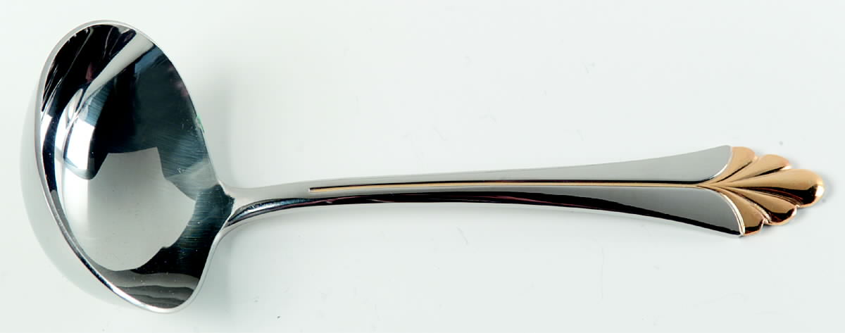 Finial Solid Gravy Ladle by Mikasa-1