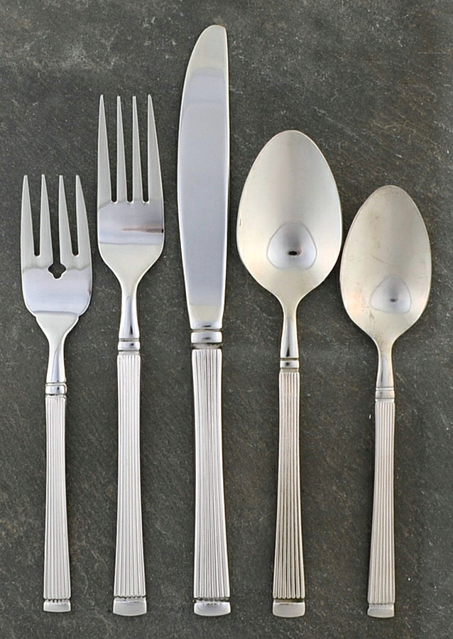 Mandolin (Stainless) 5 Piece Place Setting by Michael Lloyd-1