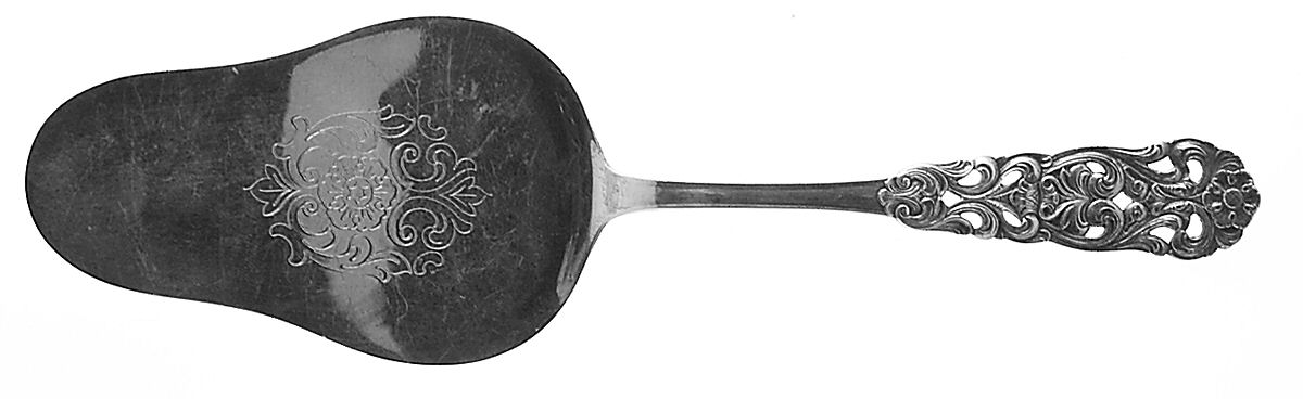Valdres (Sterling) Bright Cut Solid Pie Server by T H Marthinsen Silver-1