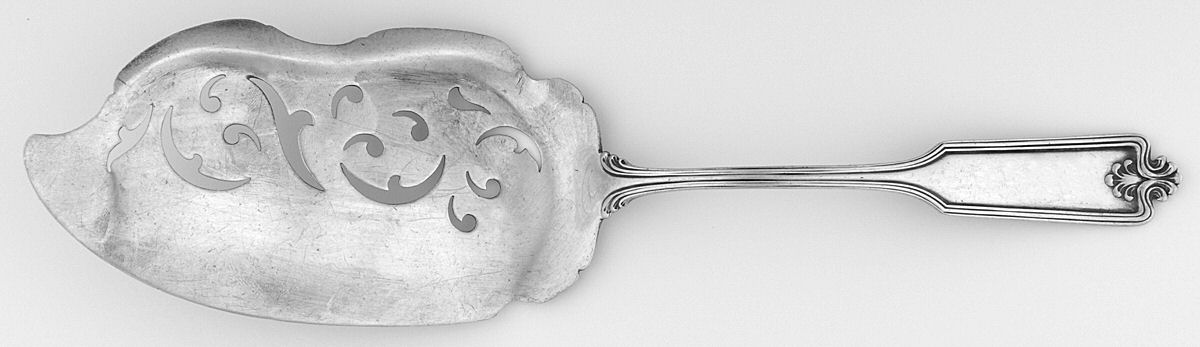 George Washington (Sterling, 1909) Large Solid Pierced Fish Knife by Mount Vernon-1