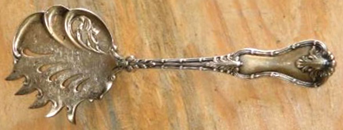Josephine (Sterling, 1899) Small Cucumber-Tomato Server w/Saw Edge by Mount Vernon-1