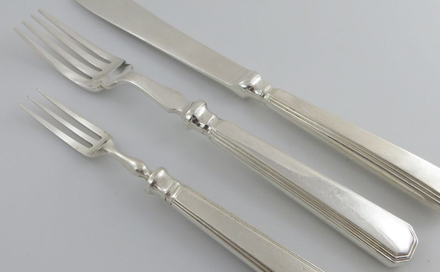 MWE2 (Silverplate) Individual Solid Fruit Fork by Mappin & Webb-1