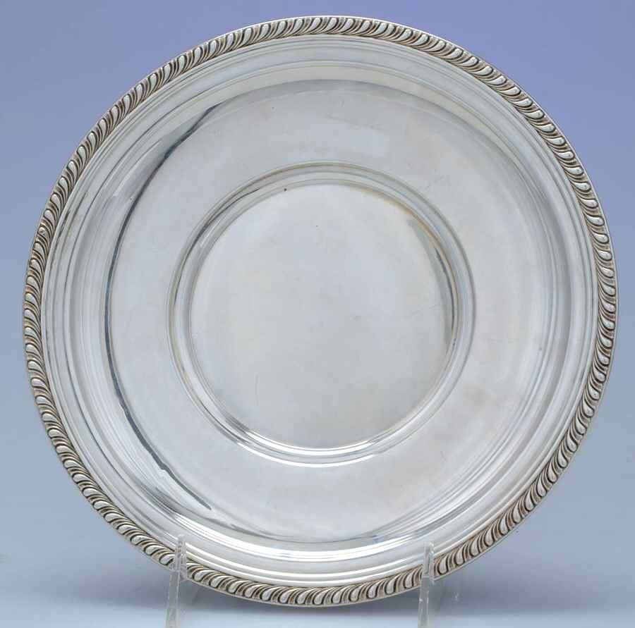 Gadroonette (Sterling, 1938, Hollowware) 9" Sandwich Plate by Manchester-1