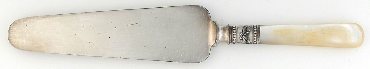 Pearl Handle 3 (Sterling) Pearl Handle Pie Server by Meriden Cutlery Co-1