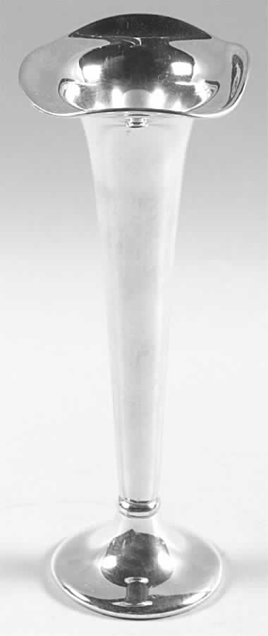 MSE1 (SIilverplate, Hollowware) Plated Vase by Middletown Silver Co-1