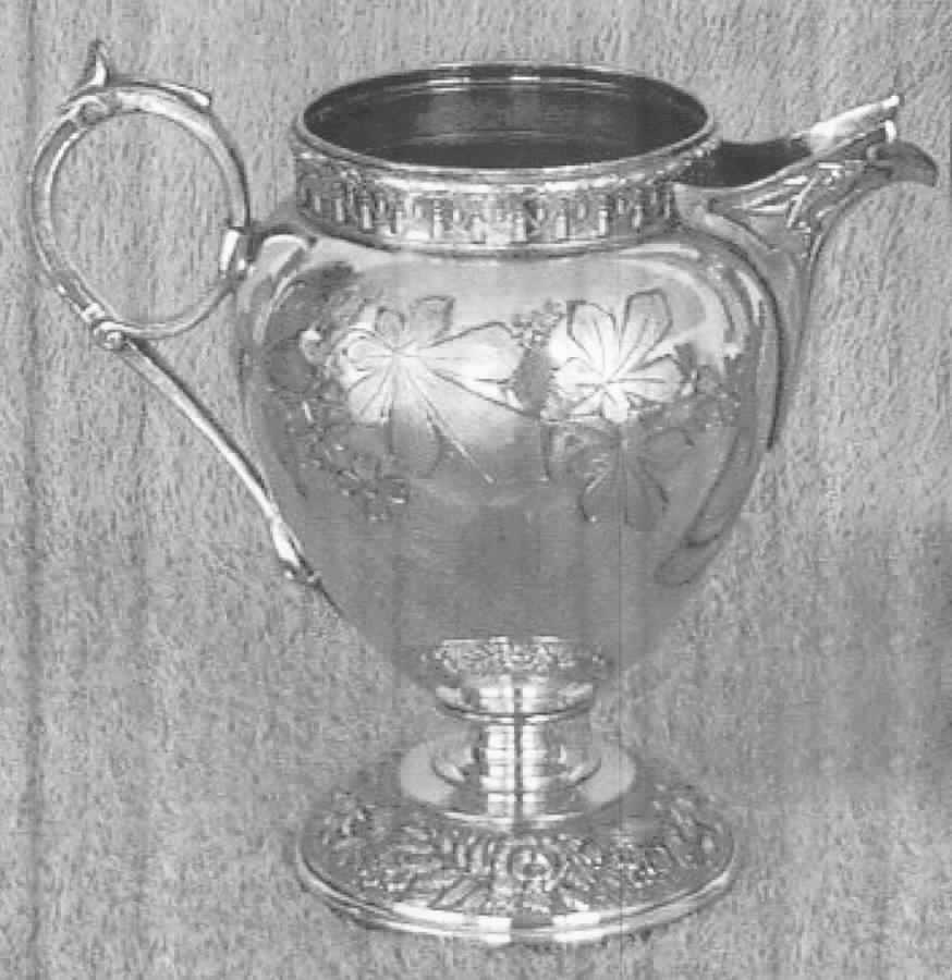1911(Silverplate, Hollowware) Creamer by Meriden Britannia -1