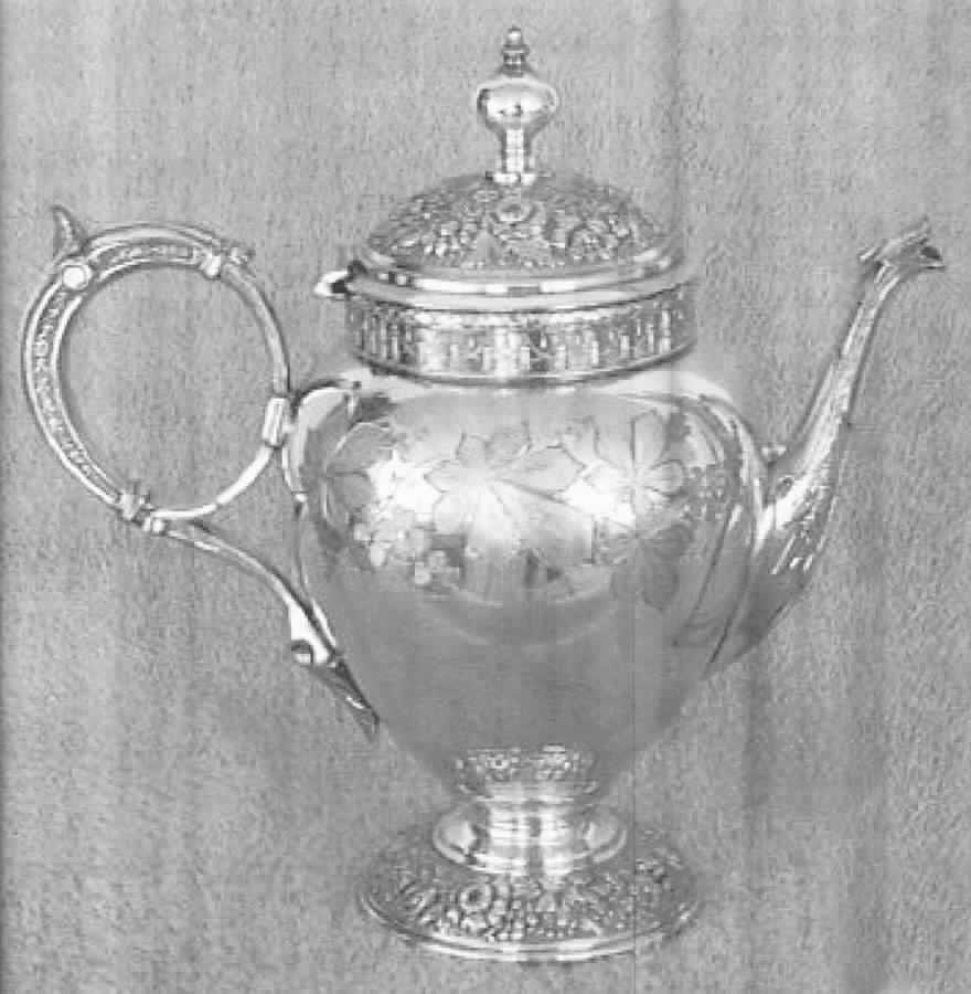 1911(Silverplate, Hollowware) Teapot by Meriden Britannia -1