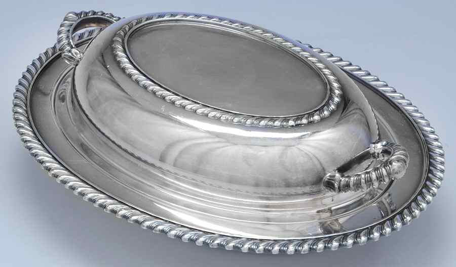 370 (Silverplate, Hollowware) Double Vegetable Bowl by Middletown Silver Co-1