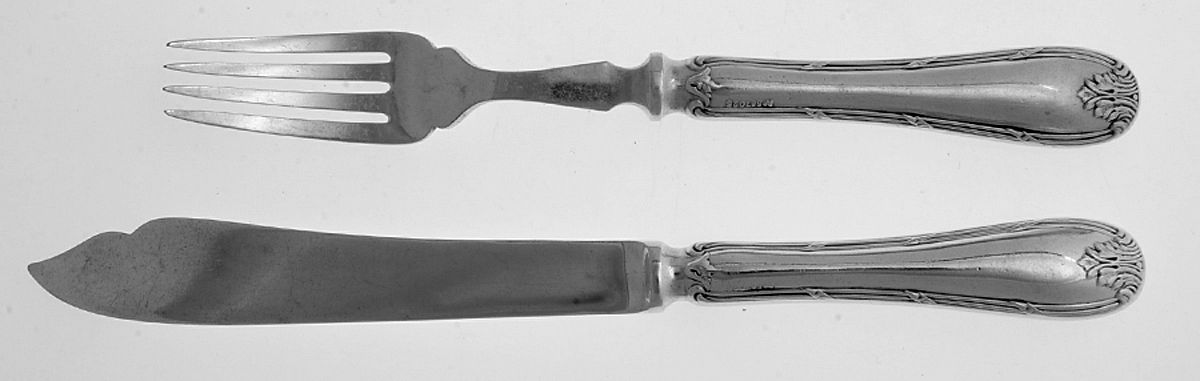 Louis XVI (Silverplate) (2 Pc) Fish Set Silverplate Blade Hollow Handle by Mappin & Webb-1
