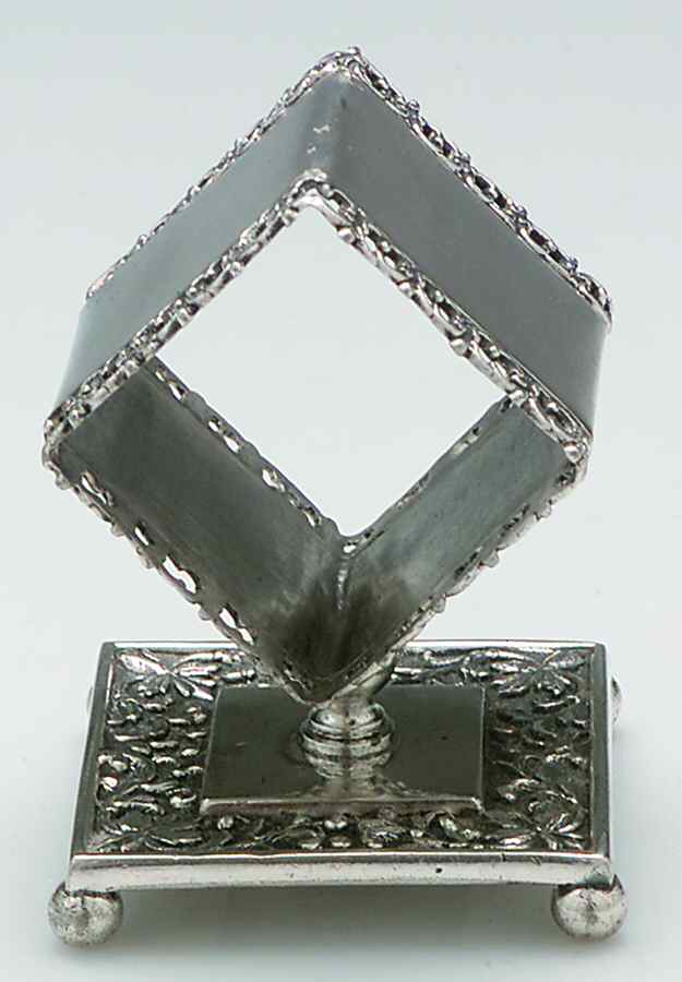 Figural Napkin Rings (Silverplate) Figural Napkin Ring by Meriden Britannia -1