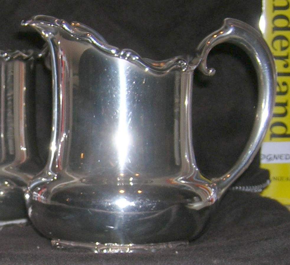 L32 (Silverplate, Hollowware) Creamer by Meriden Britannia -1