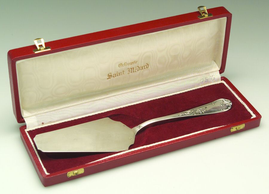 Regence (Silverplate) Solid Pastry Server by Saint Medard-1