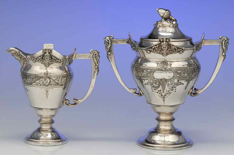 702 (Silverplate, Hollowware) Creamer & Sugar with Lid Set by Middletown Silver Co-1