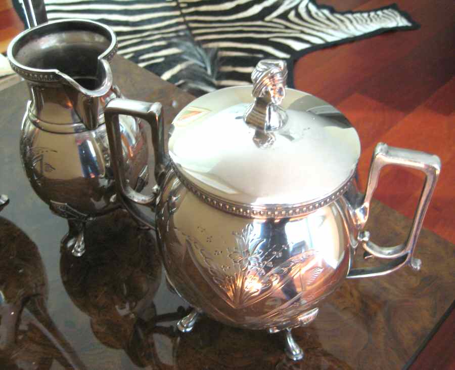 1907 (Silverplate, Hollowware) Sugar Bowl & Lid by Manhattan Silverplate-1
