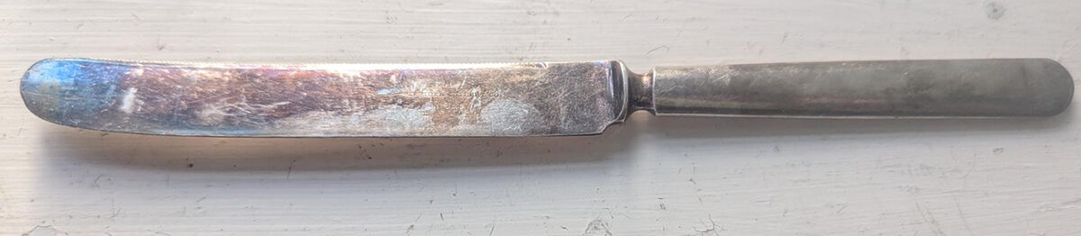 MCU9 (Silverplate) Old French Hollow Knife by Meriden Cutlery Co-1