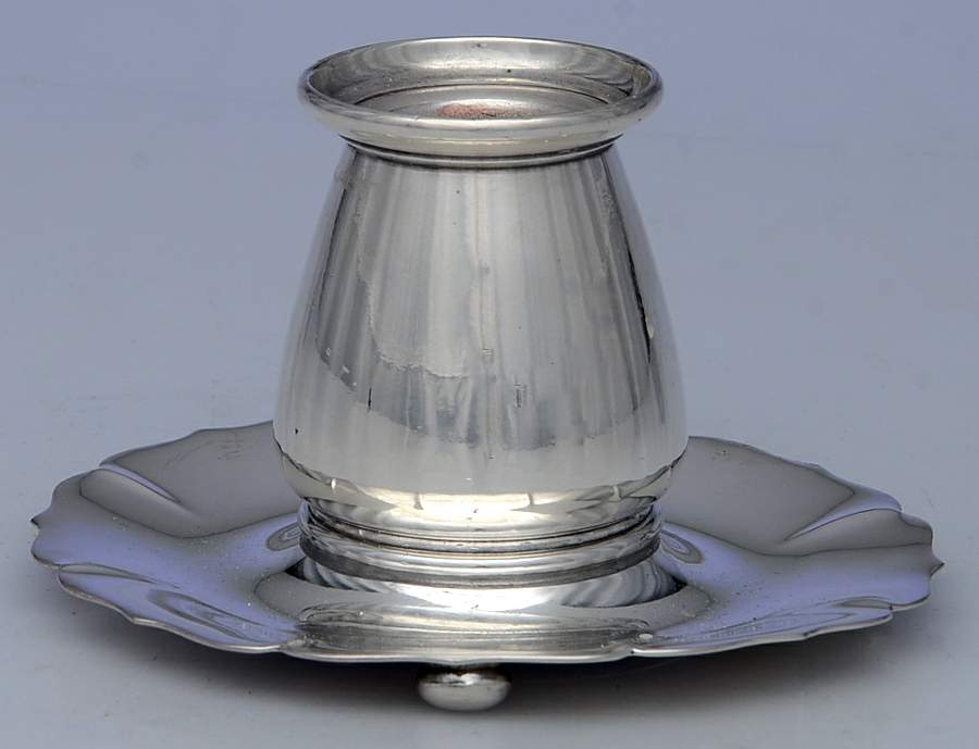 Early American (Silverplate, Hollowware) 2" Console Candleholder by Meriden Britannia -1