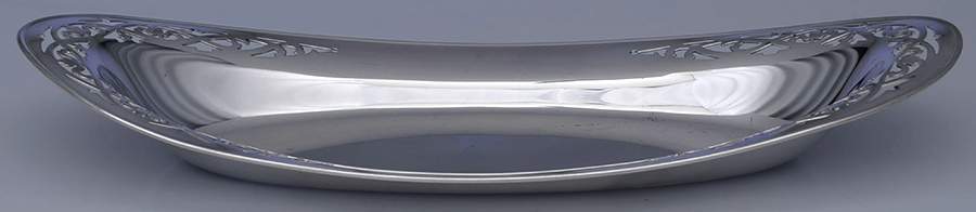 157 (Silverplate, Hollowware) 12" Bread Tray by Meriden Britannia -1
