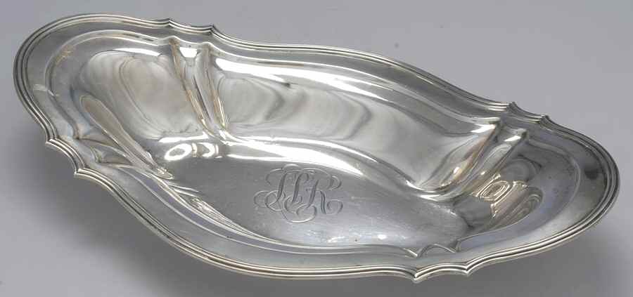 647 (Sterling, Hollowware) 12" Bread Tray by Meriden Britannia -1