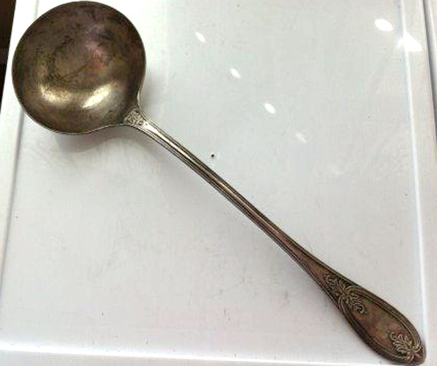 MBC8 (Silverplate) Solid Gravy Ladle by Meriden Britannia -1