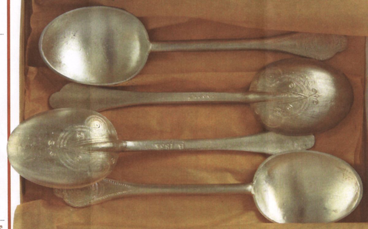 MBC23 (Silverplate) Place/Oval Soup Spoon by Meriden Britannia -1