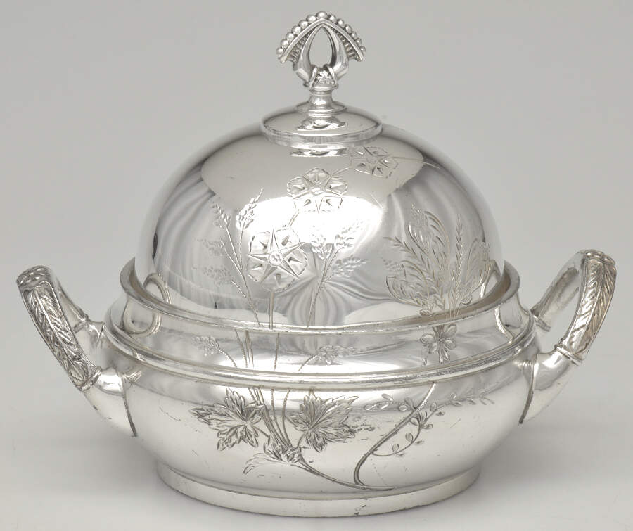 1440 (Silverplate, Hollowware) Plated Covered Round Butter by Meriden Britannia -1