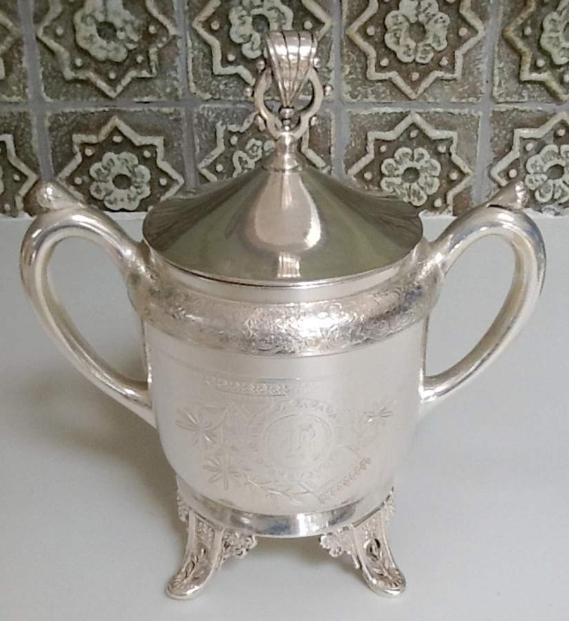 1941 (Silverplate, Hollowware) Sugar Bowl & Lid by Meriden Britannia -1