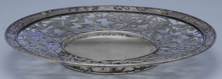 00143 (Silverplate, Hollowware) Pierced Footed Cake Plate by Meriden Britannia -1