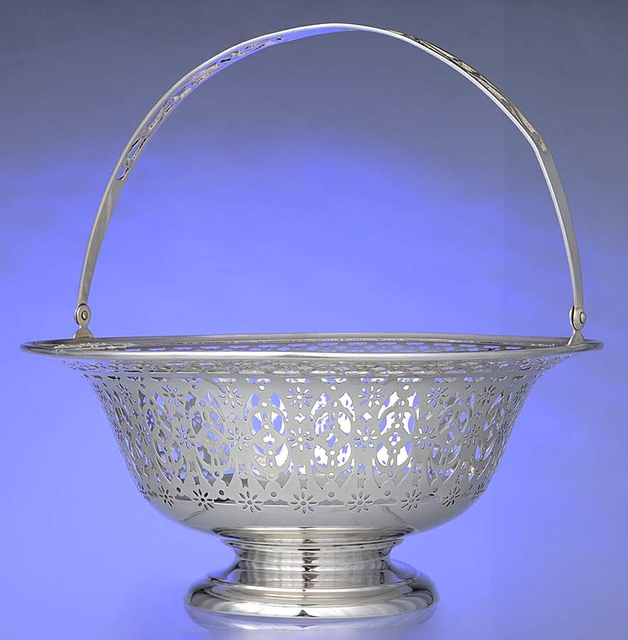 771 (Sterling, Hollowware) 10" Pierced Handled Basket by Meriden Britannia -1