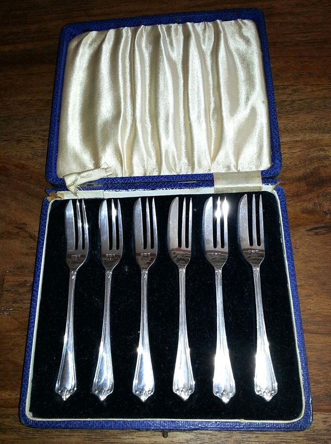 M2J1 (Sterling) Pastry Fork by Marson & Jones-1