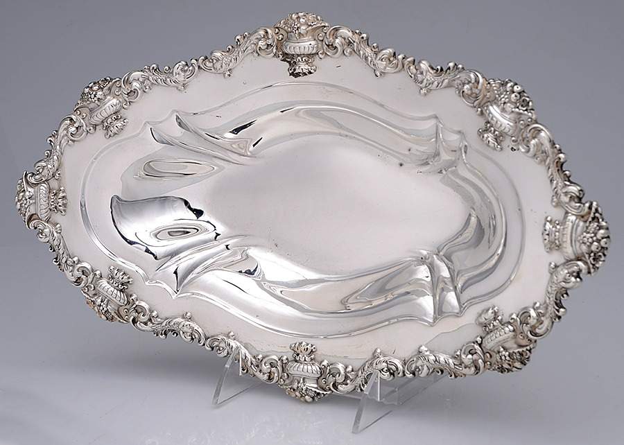651 (Sterling, Hollowware) 15" Bread Tray by Meriden Britannia -1