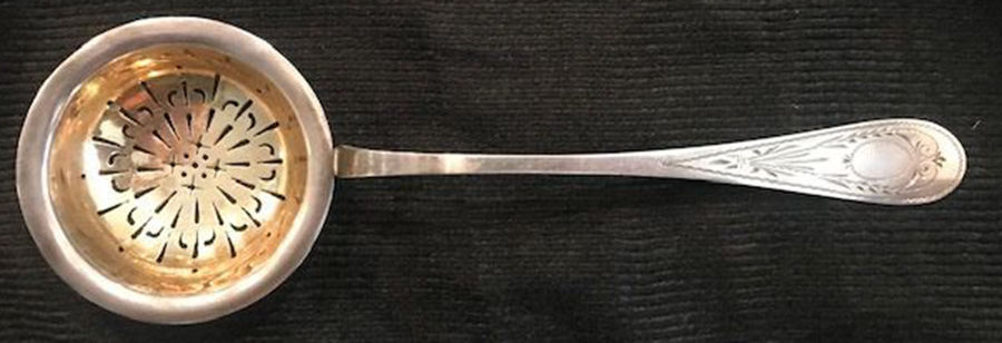 MRT24 (Sterling) Large Sugar Sifter by T H Marthinsen Silver-1