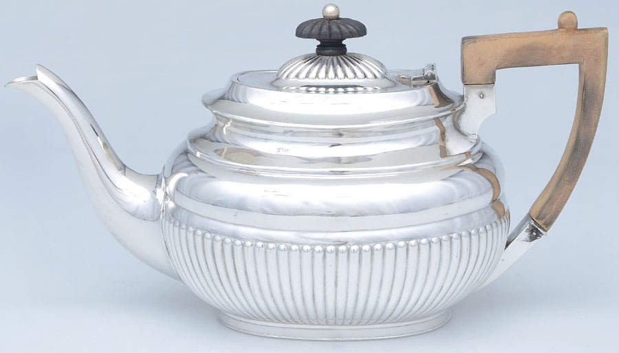 4030 (Silverplate, Hollowware) Teapot by Maple & Co (England)-1