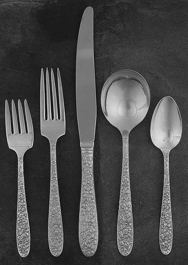 Narcissus (Silverplate, 1935) 5 Piece Place Setting by National Silver Co-1