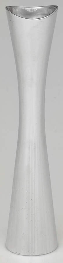 Fleur (Alloy, Hollowware) 9" Vase by Nambe-1