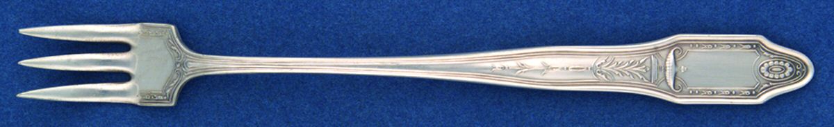 Adelphi (Silverplate, 1920) Cocktail/Seafood Fork by Oneida Silver-1