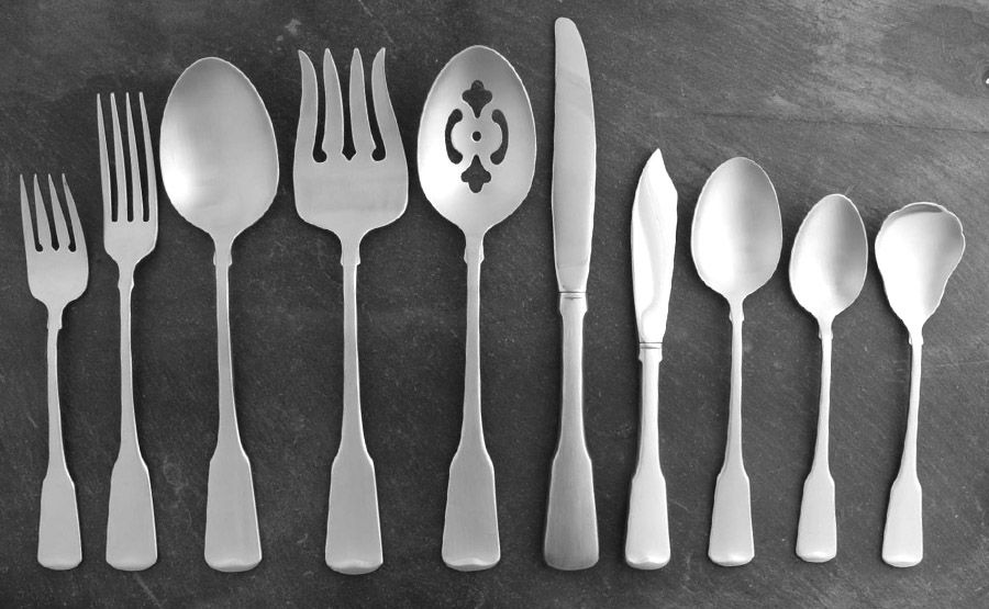American Colonial (Stainless) 45 Piece Starter Set by Oneida Silver-1