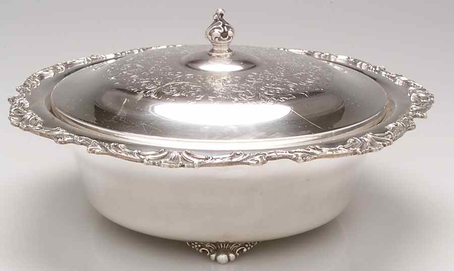 Ascot (Silverplate, Hollowware) Plated Round Covered Casserole with Glass by Oneida Silver-1