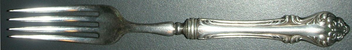 Avalon (Silverplate, 1901) Hollow Handle Fork by Oneida Silver-1