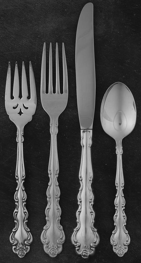 Beethoven (Silverplate, 1971) 4 Piece Place Setting by Oneida Silver-1