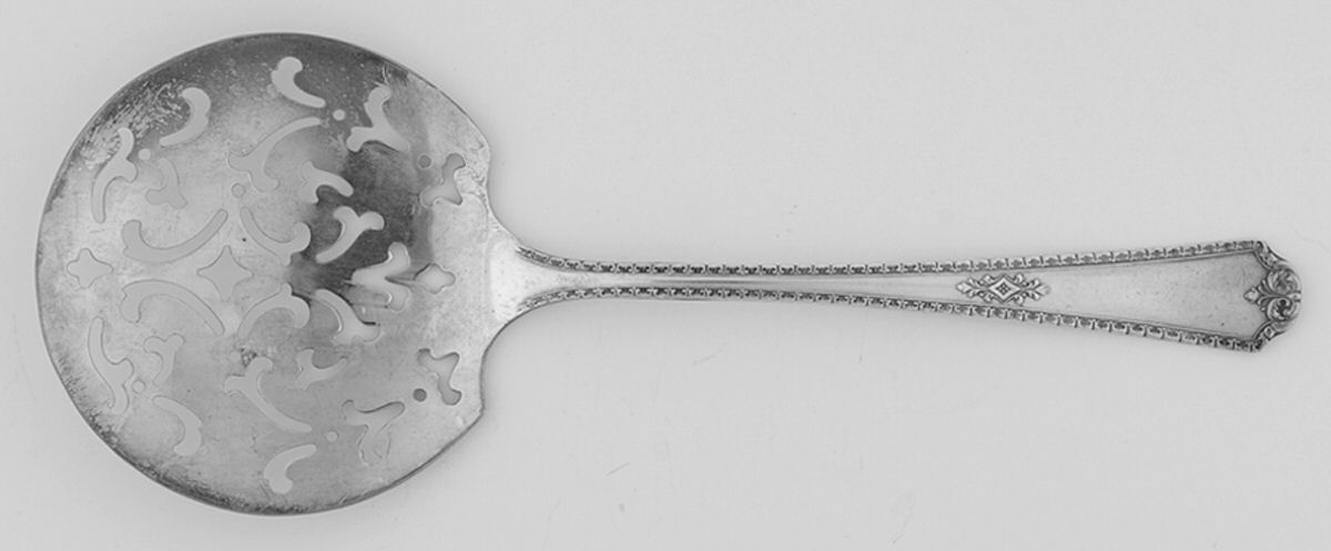 Berkeley (Silverplate, 1929) Tomato Server, Solid Piece by Oneida Silver-1