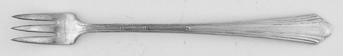Berkshire (Silverplate, 1932) Cocktail/Seafood Fork by Oneida Silver-1