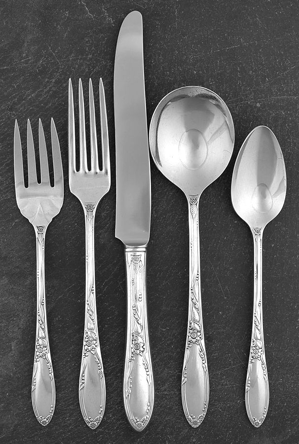 Chateau (Silverplate, 1934) 5 Piece Place Setting by Oneida Silver-1