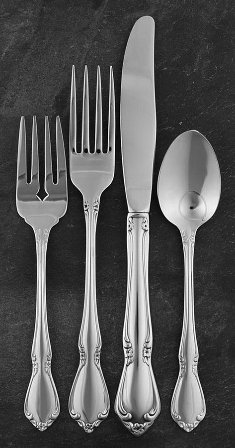 Chateau (Stainless, Glossy) 4 Piece Place Setting by Oneida Silver-1