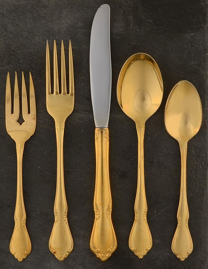Chateau (Gold Electroplate) 5 Piece Place Setting by Oneida Silver-1