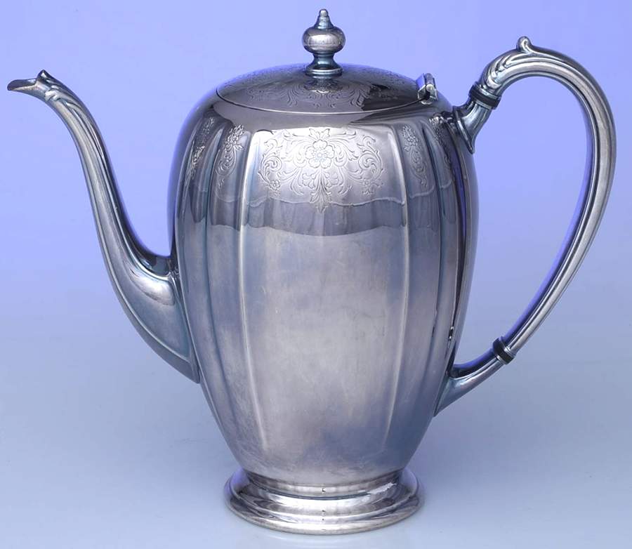 Chelsea (Silverplate, Hollowware) Silverplate Coffee Pot by Oneida Silver-1