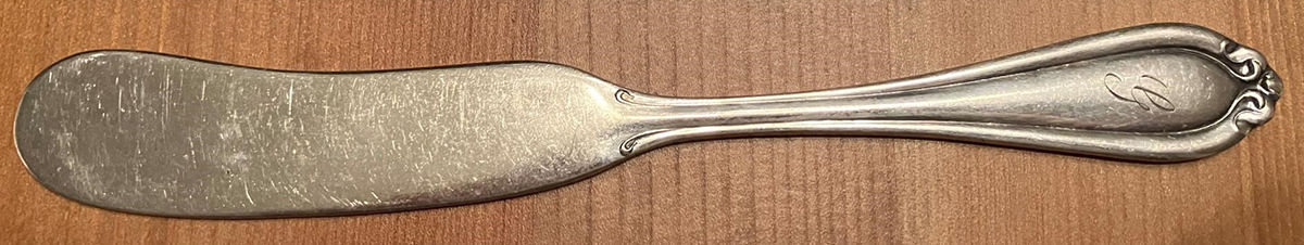 Classic (Silverplate, 1911) Flat Handle Butter Spreader by Oneida Silver-1