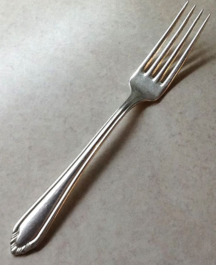 Colchester (Silverplate, 1936) Fork by Oneida Silver-1