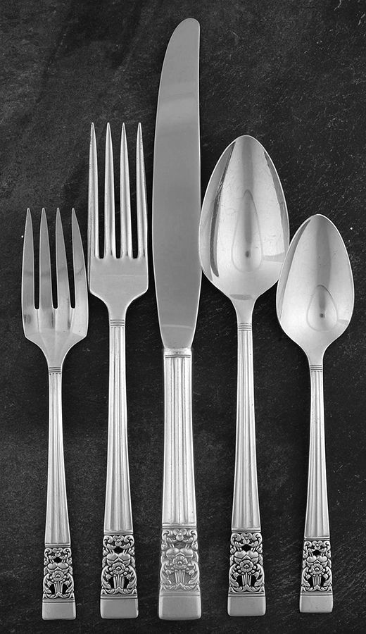 Coronation (Silverplate, 1936, No Mono) 5 Piece Place Setting by Oneida Silver-1