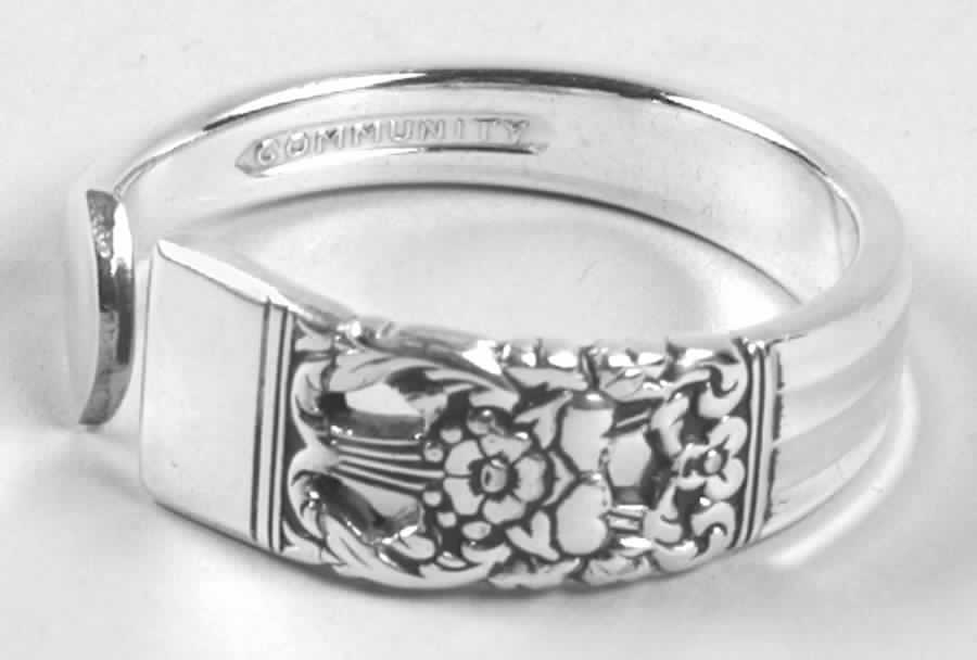 Coronation (Silverplate, 1936, No Mono) Napkin Ring Large HC by Oneida Silver-1