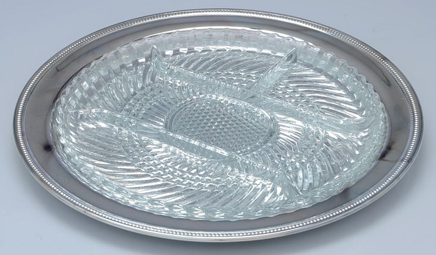 Colonial Suite (Silverplate, Hollowware) 4 Part Relish with Crystal Center by Oneida Silver-1